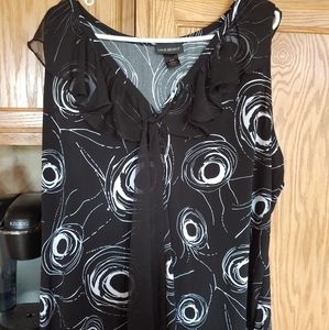 Super slowly dressy black top